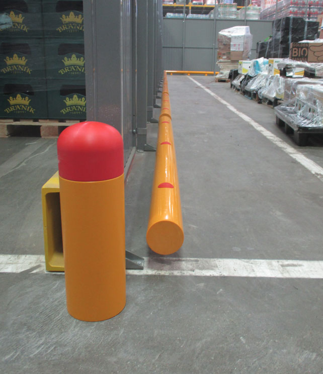 Poteau anti choc, borne de protection, poteaux, garde corps et barrière d'entrepôt pour entrepôt. 
